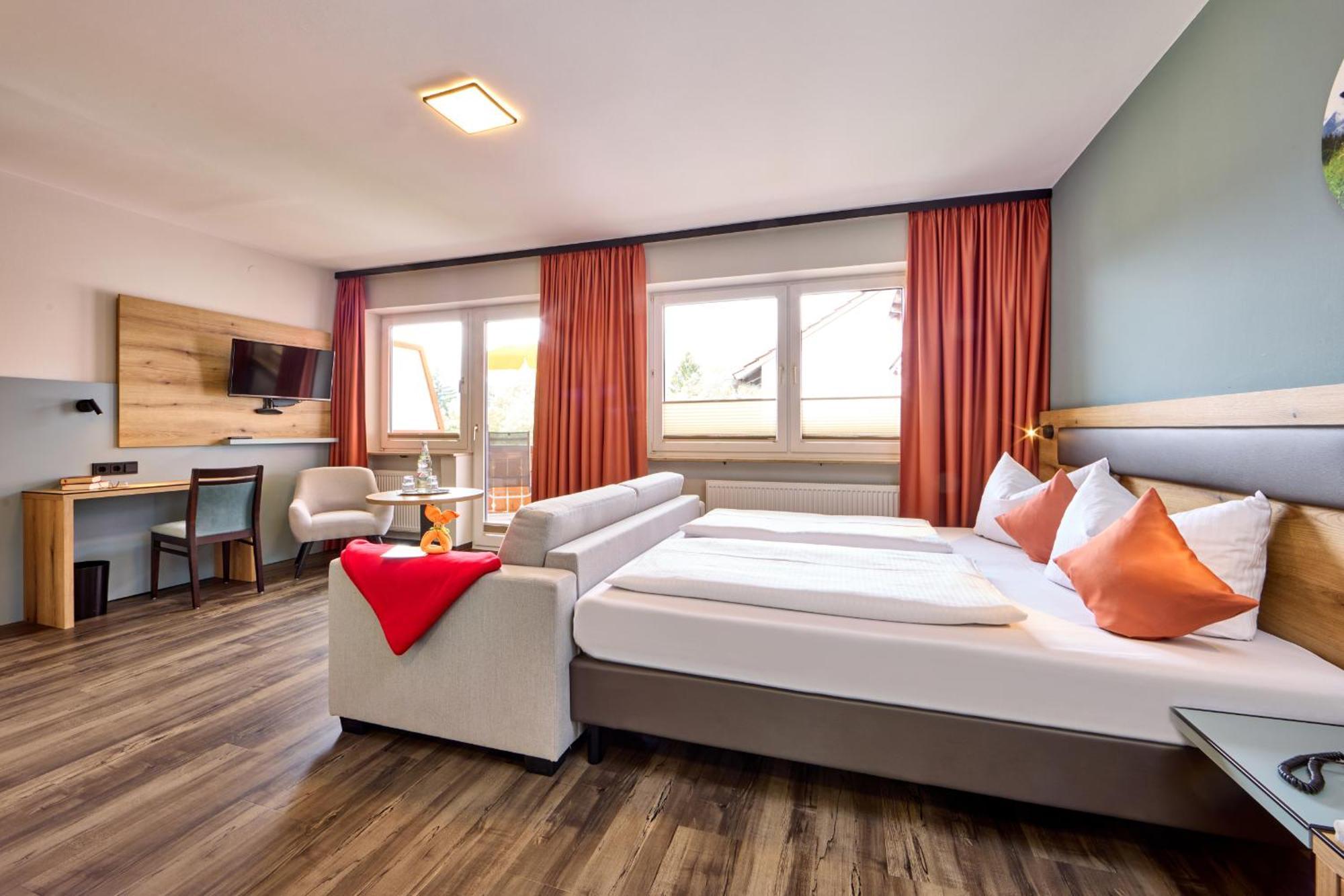Aura-Hotel Saulgrub מראה חיצוני תמונה